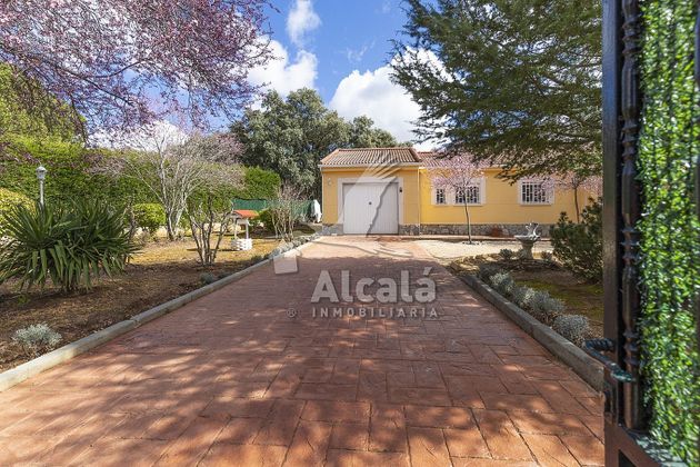 Foto 2 de Casa en venda a Hontoba de 3 habitacions amb piscina i garatge