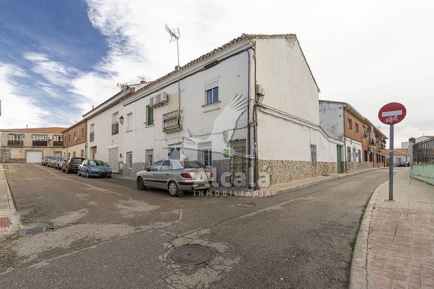 Foto 1 de Casa en venda a Torres de la Alameda de 3 habitacions amb terrassa