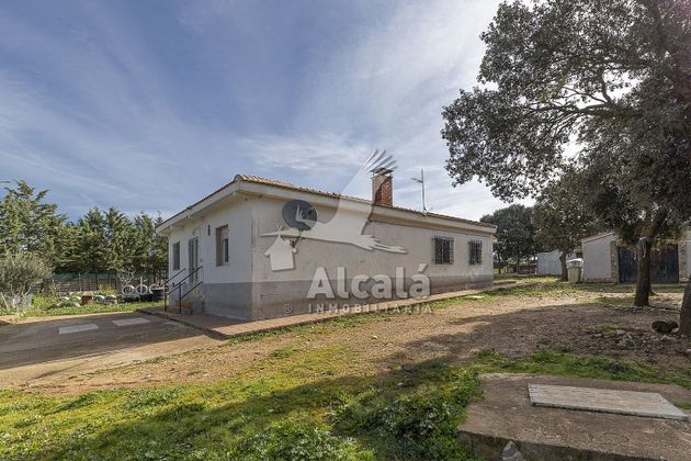Foto 2 de Casa en venda a Loranca de Tajuña de 2 habitacions amb piscina i jardí