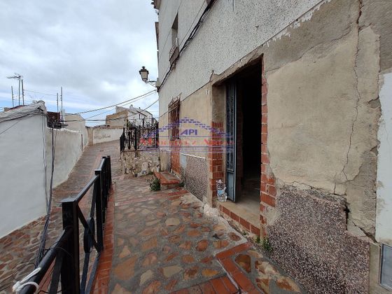 Foto 2 de Casa adossada en venda a calle Baluarte de 1 habitació amb terrassa