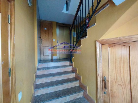 Foto 2 de Pis en venda a calle Aurea Galindo de 2 habitacions amb balcó i ascensor