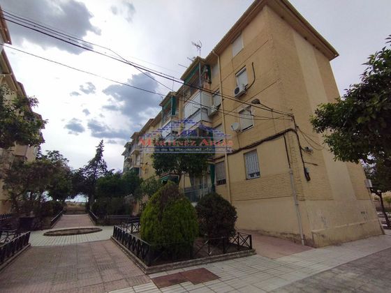 Foto 1 de Pis en venda a calle Núcleo Residencial la Paz de 3 habitacions amb balcó
