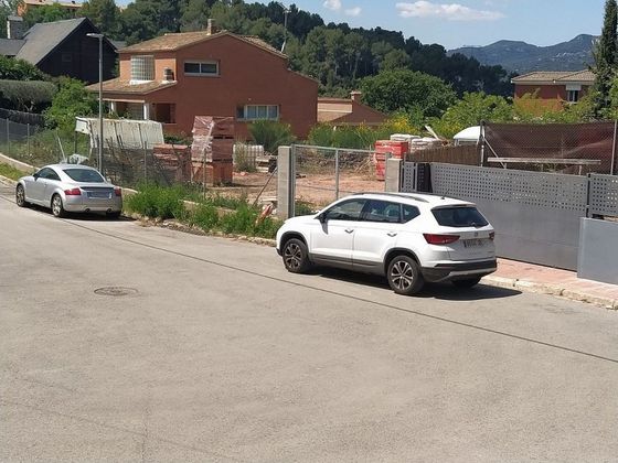 Foto 2 de Venta de terreno en Corbera de Llobregat de 800 m²