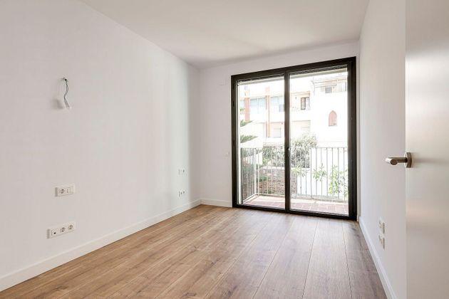 Foto 1 de Venta de piso en La Font d'en Fargues de 3 habitaciones con terraza y balcón