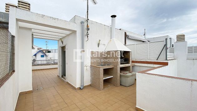 Foto 2 de Casa adossada en venda a Santa Maria-Eixample-Sud Sumella de 4 habitacions amb terrassa i garatge