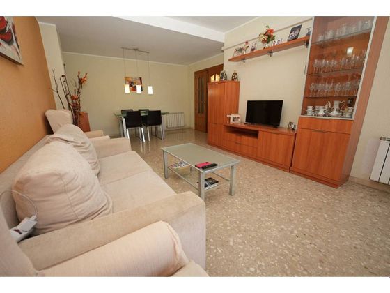 Foto 1 de Venta de piso en Centre - Sant Boi de Llobregat de 4 habitaciones con aire acondicionado y calefacción