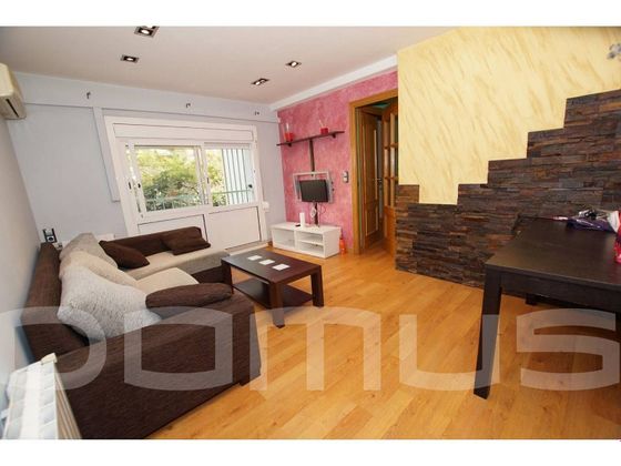Foto 2 de Pis en venda a Sant Vicenç dels Horts de 3 habitacions amb aire acondicionat i calefacció