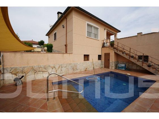 Foto 1 de Casa en venda a Piera de 3 habitacions amb terrassa i piscina
