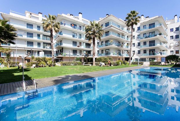 Foto 1 de Pis en venda a Puigventós de 4 habitacions amb terrassa i piscina