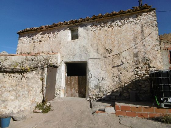 Foto 2 de Casa rural en venda a Sierra Engarcerán de 6 habitacions amb jardí