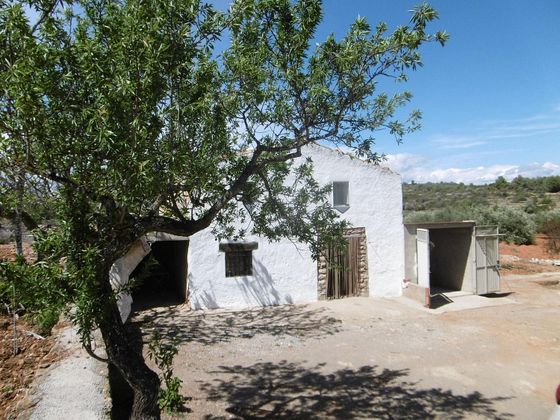 Foto 2 de Casa rural en venda a Benlloch de 3 habitacions amb jardí