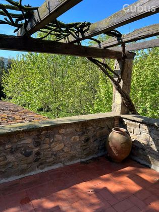 Foto 2 de Casa rural en venda a Sant Joan les Fonts de 5 habitacions amb jardí i balcó