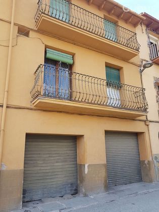Foto 1 de Venta de casa en Castellfollit de la Roca de 4 habitaciones con garaje y balcón