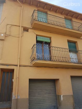 Foto 2 de Venta de casa en Castellfollit de la Roca de 4 habitaciones con garaje y balcón