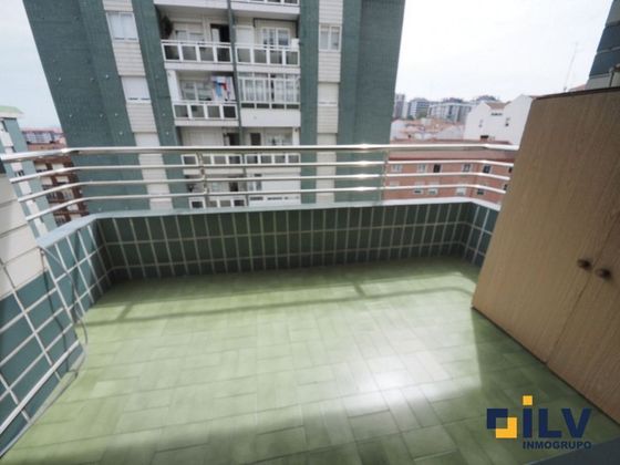 Foto 1 de Piso en venta en Santurtzi de 3 habitaciones con terraza y calefacción