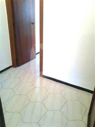 Foto 2 de Pis en venda a Centro - Cáceres de 3 habitacions amb aire acondicionat i ascensor