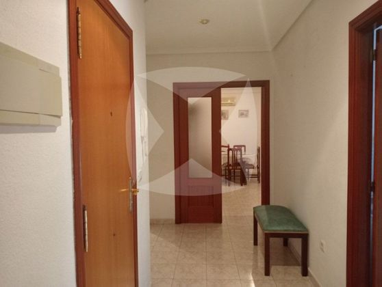 Foto 2 de Venta de piso en Nuevo Cáceres de 4 habitaciones con ascensor