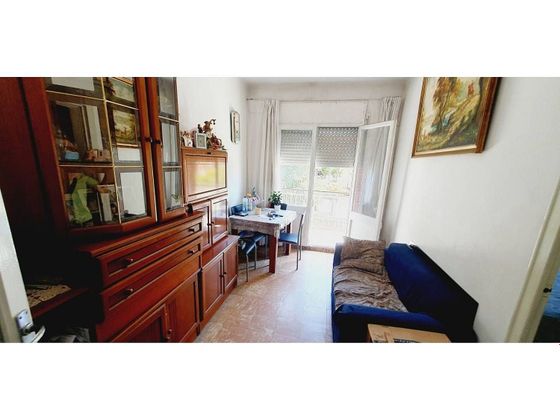 Foto 1 de Pis en venda a Montigalà -Sant Crist de 2 habitacions amb balcó i ascensor