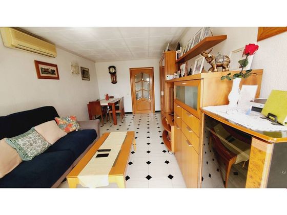 Foto 1 de Piso en venta en Montgat de 4 habitaciones con balcón y aire acondicionado