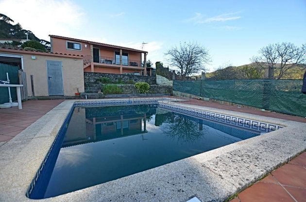 Foto 1 de Venta de chalet en Rosal (O) de 3 habitaciones con terraza y piscina