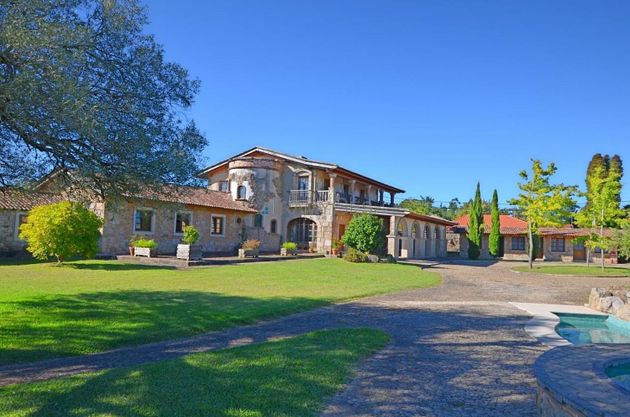 Foto 1 de Casa en venda a Tomiño de 5 habitacions amb terrassa i piscina
