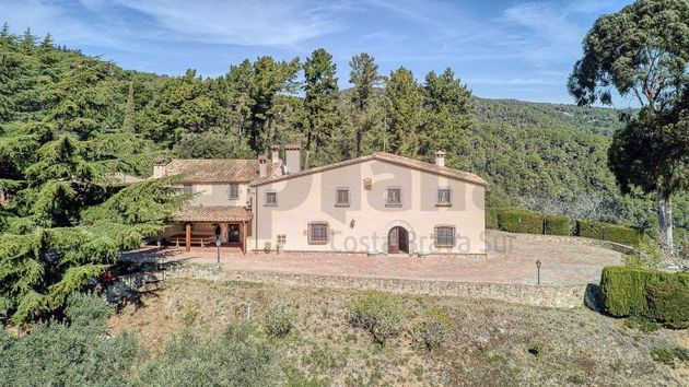 Foto 2 de Casa rural en venda a Niàgara Parc - Ágora Parc - Roca Rossa de 8 habitacions amb piscina i garatge