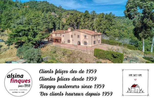 Foto 1 de Casa rural en venda a Niàgara Parc - Ágora Parc - Roca Rossa de 8 habitacions amb piscina i garatge