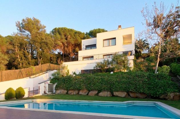 Foto 1 de Casa en venda a calle Baixada Costa de Llevant de 4 habitacions amb terrassa i piscina