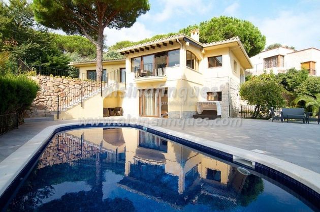 Foto 2 de Casa en venda a calle Baixada Costa de Llevant de 4 habitacions amb piscina i garatge