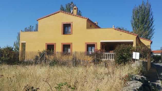Foto 2 de Xalet en venda a calle El Arenal de 5 habitacions amb terrassa i jardí