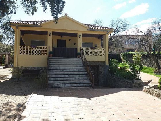 Foto 2 de Casa en venta en calle Pico Zapatero de 4 habitaciones con terraza y piscina