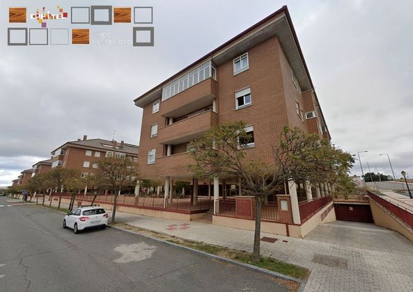 Foto 1 de Venta de piso en calle Del Esquileo de 3 habitaciones con terraza y garaje