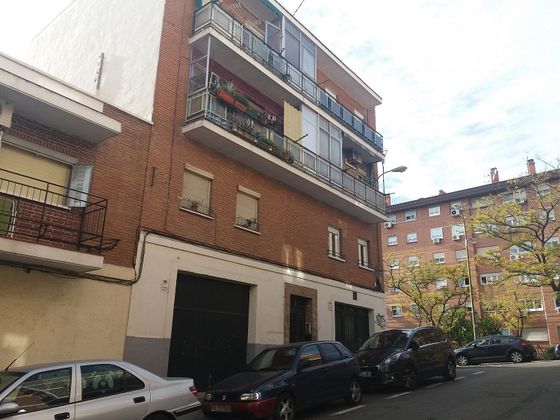 Foto 1 de Pis en venda a calle De Silvio Abad de 2 habitacions amb piscina i calefacció