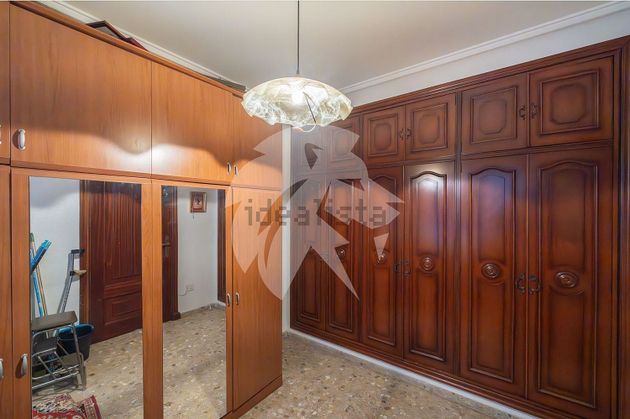 Foto 1 de Pis en venda a El Poble Sec - Parc de Montjuïc de 3 habitacions amb ascensor