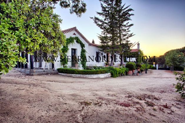 Foto 1 de Casa rural en venda a Las Marías de 8 habitacions amb piscina i jardí
