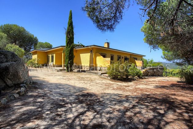 Foto 2 de Casa rural en venta en El Gasco de 4 habitaciones con terraza y garaje