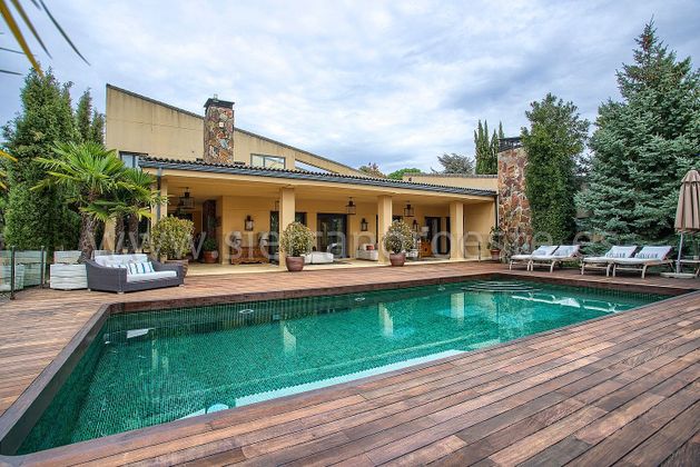 Foto 2 de Chalet en venta en La Berzosilla de 5 habitaciones con terraza y piscina