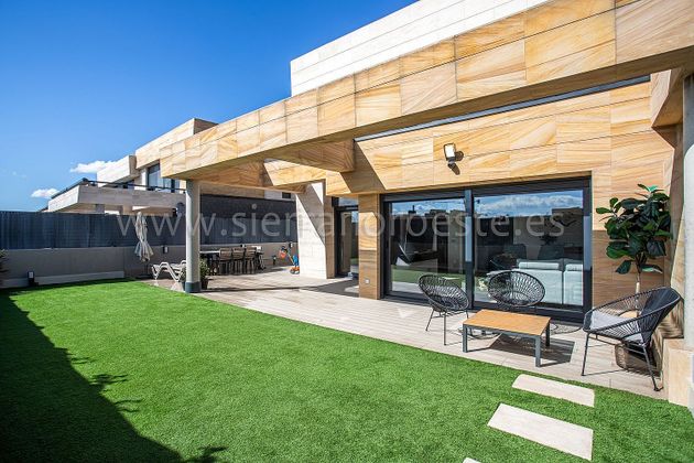 Foto 1 de Casa en venda a Parque Boadilla de 4 habitacions amb terrassa i piscina
