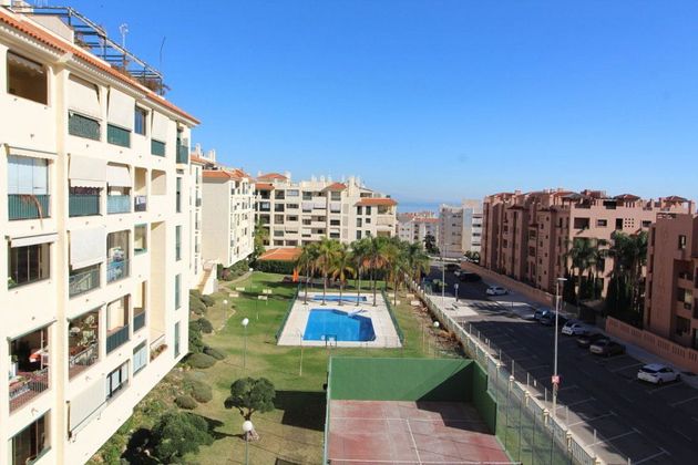 Foto 1 de Venta de piso en calle Lapislázuli de 2 habitaciones con terraza y piscina