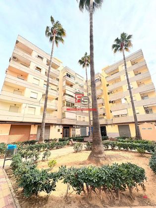 Foto 2 de Venta de piso en calle Pare Antoni Berenguer de 3 habitaciones con terraza y balcón
