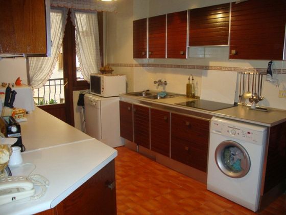 Foto 2 de Alquiler de piso en Centro - Logroño de 3 habitaciones con terraza y muebles