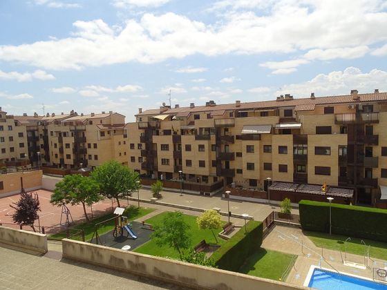Foto 1 de Venta de piso en Villamediana de Iregua de 2 habitaciones con terraza y piscina
