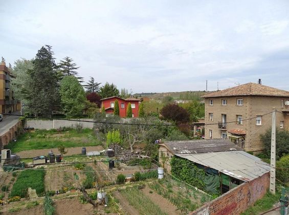 Foto 1 de Chalet en venta en Portillejo - Valdegastea de 4 habitaciones con terraza y balcón