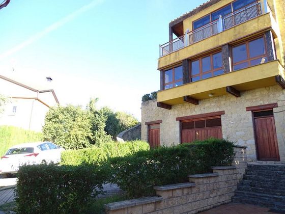 Foto 2 de Xalet en venda a Villamediana de Iregua de 5 habitacions amb terrassa i piscina