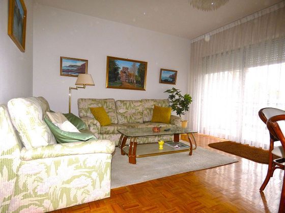 Foto 1 de Venta de piso en Albelda de Iregua de 3 habitaciones con terraza y piscina