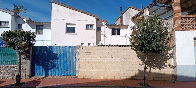 Foto 1 de Casa en venda a Quel de 4 habitacions amb terrassa