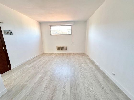 Foto 2 de Pis en lloguer a Centro - Logroño de 3 habitacions amb calefacció i ascensor