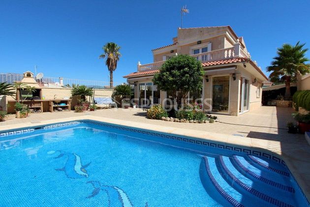 Foto 1 de Casa en venta en Rincón de Loix de 4 habitaciones con piscina y jardín