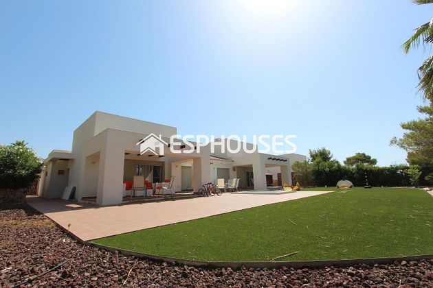 Foto 1 de Casa en venda a Campos de Golf - Villa Martin - Los Dolses de 5 habitacions amb terrassa i piscina