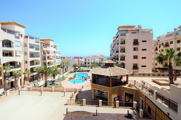 Foto 1 de Venta de piso en Urbanizaciones de 3 habitaciones con terraza y piscina